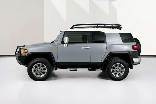 2012 Toyota FJ CRUISER  GSJ15R