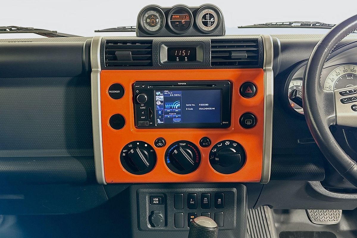 2012 Toyota FJ CRUISER  GSJ15R