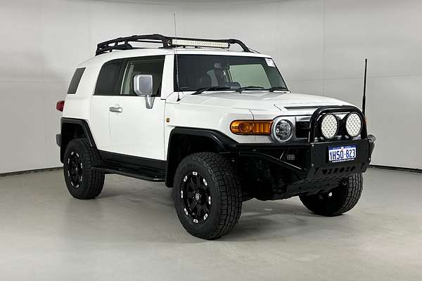 2013 Toyota FJ CRUISER  GSJ15R