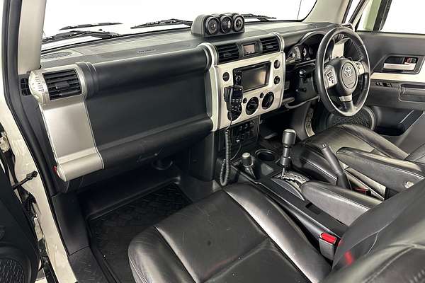 2013 Toyota FJ CRUISER  GSJ15R