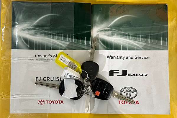 2013 Toyota FJ CRUISER  GSJ15R