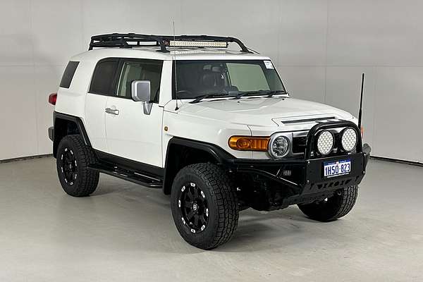 2013 Toyota FJ CRUISER  GSJ15R