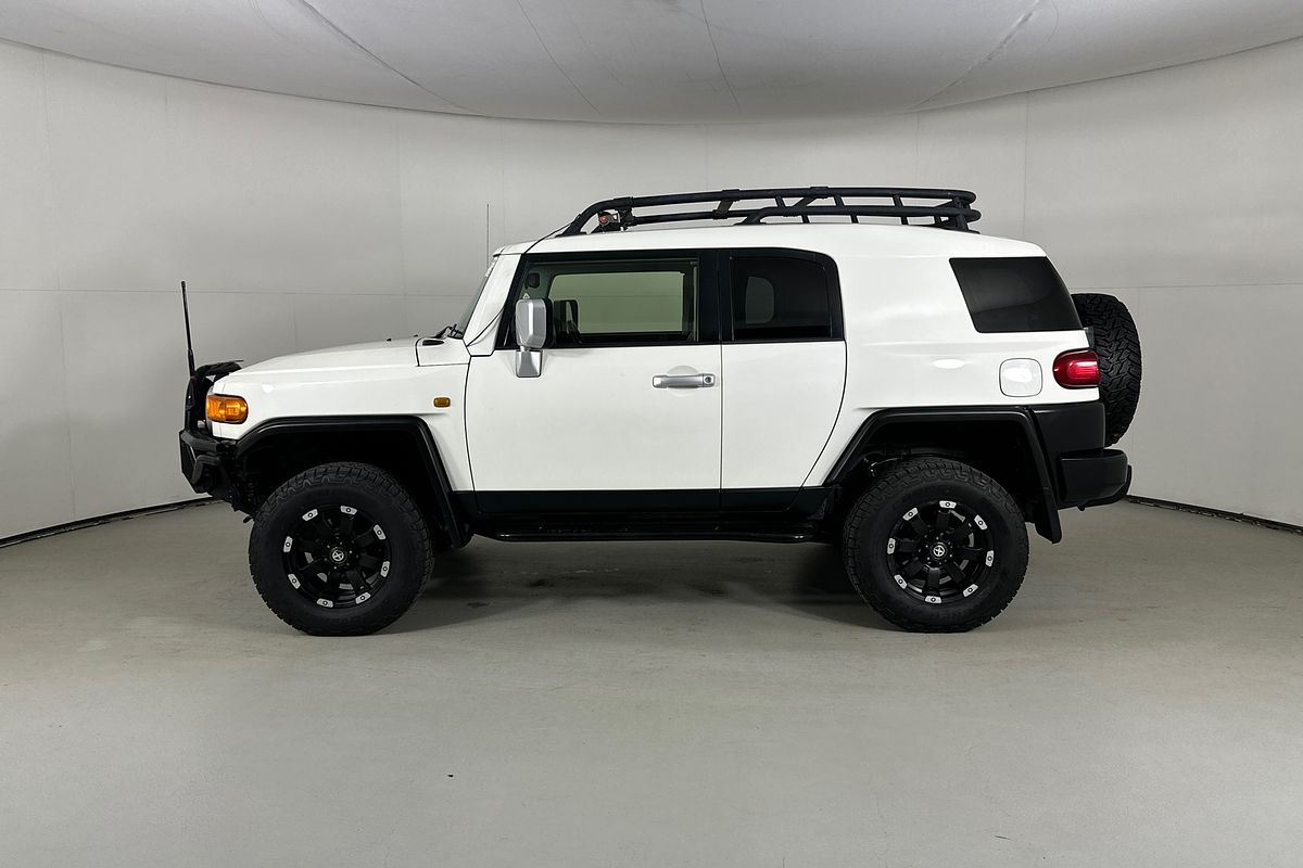2013 Toyota FJ CRUISER  GSJ15R