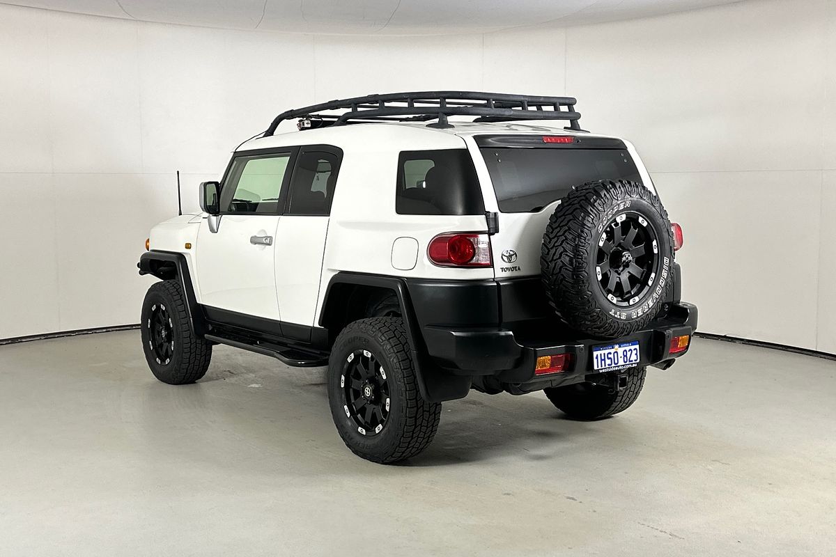 2013 Toyota FJ CRUISER  GSJ15R
