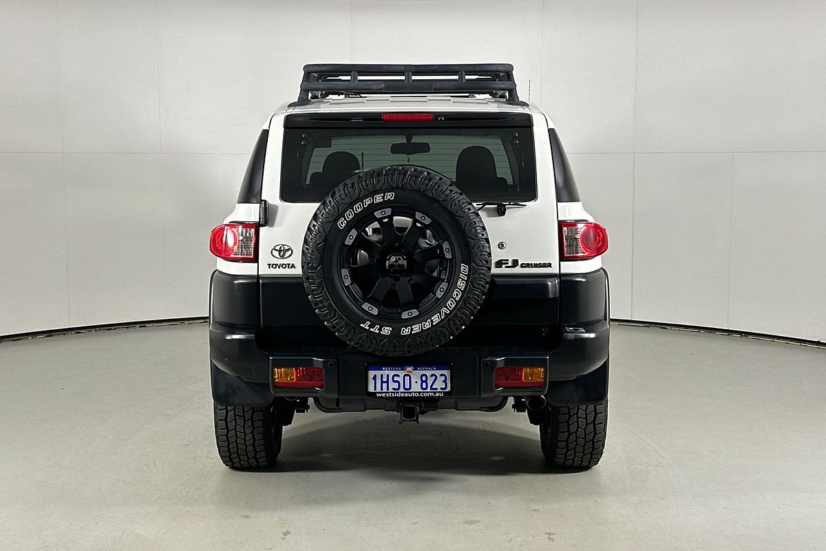 2013 Toyota FJ CRUISER  GSJ15R