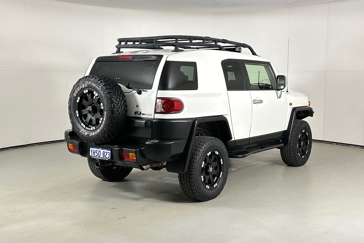 2013 Toyota FJ CRUISER  GSJ15R