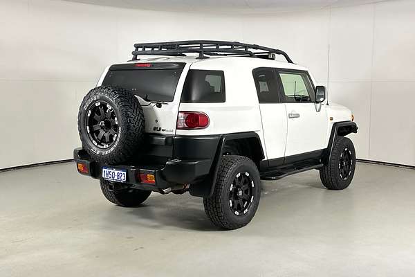 2013 Toyota FJ CRUISER  GSJ15R