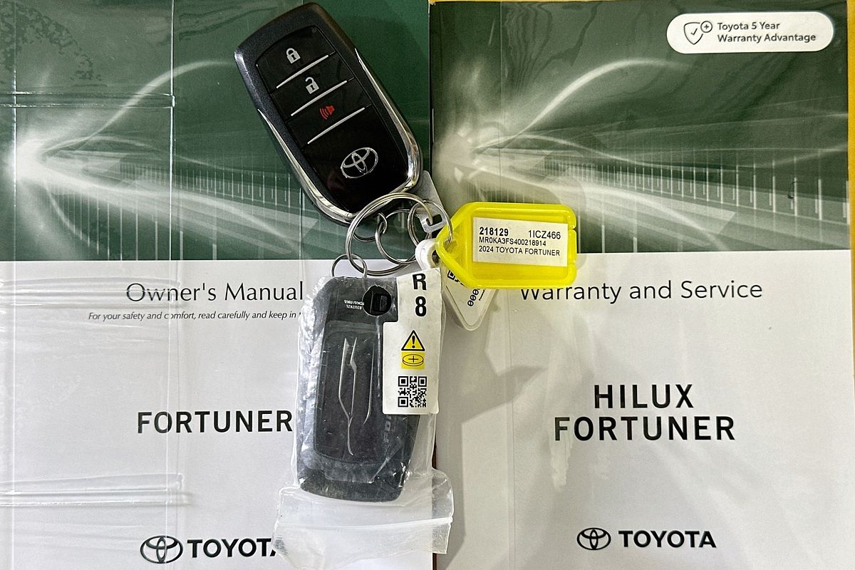2024 Toyota FORTUNER GXL PREMIUM INTERIOR GUN156R
