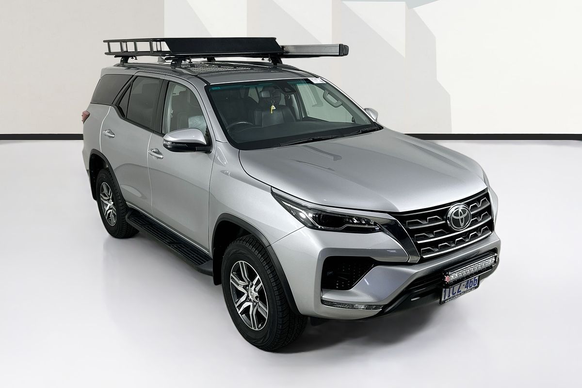 2024 Toyota FORTUNER GXL PREMIUM INTERIOR GUN156R