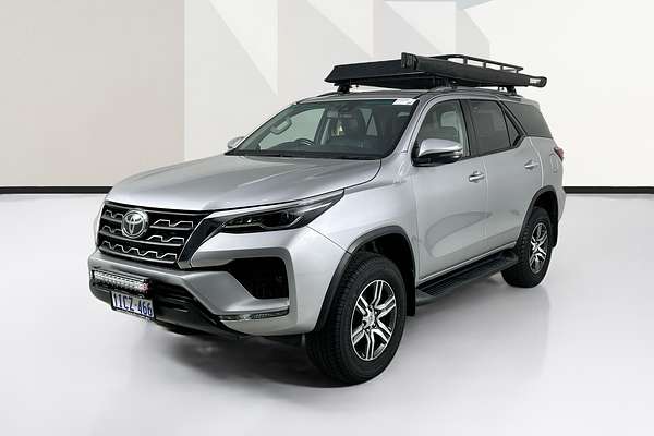 2024 Toyota FORTUNER GXL PREMIUM INTERIOR GUN156R