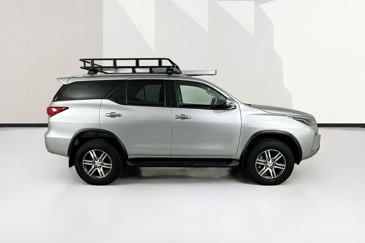 2024 Toyota FORTUNER GXL PREMIUM INTERIOR GUN156R