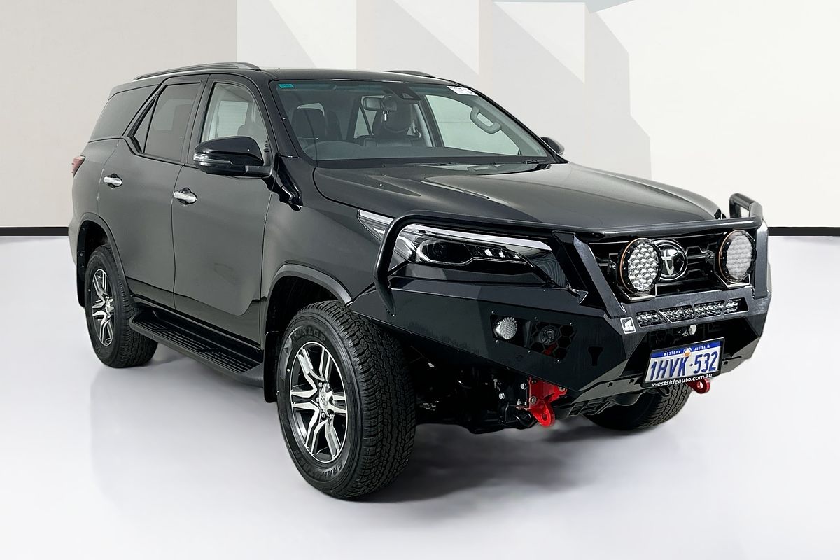 2022 Toyota FORTUNER GXL PREMIUM INTERIOR GUN156R