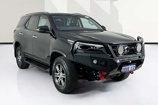 2022 Toyota FORTUNER GXL PREMIUM INTERIOR GUN156R