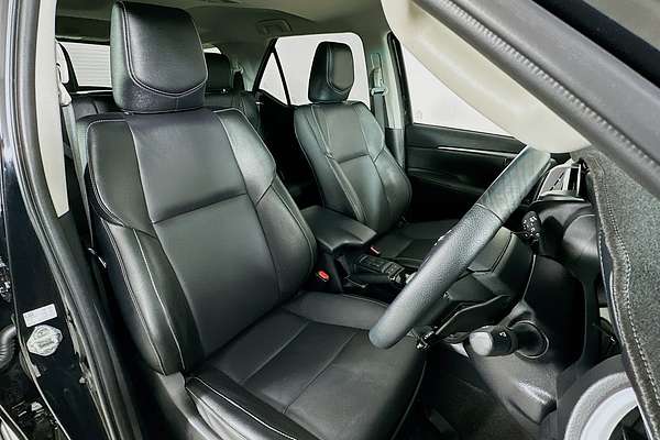 2022 Toyota FORTUNER GXL PREMIUM INTERIOR GUN156R