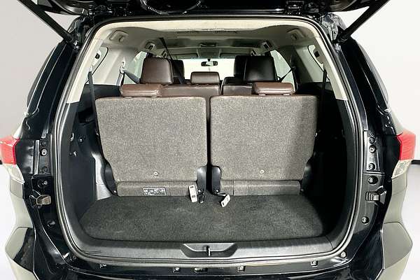 2016 Toyota FORTUNER CRUSADE GUN156R