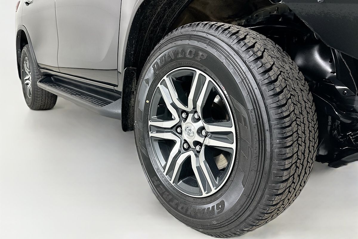 2022 Toyota FORTUNER GXL PREMIUM INTERIOR GUN156R