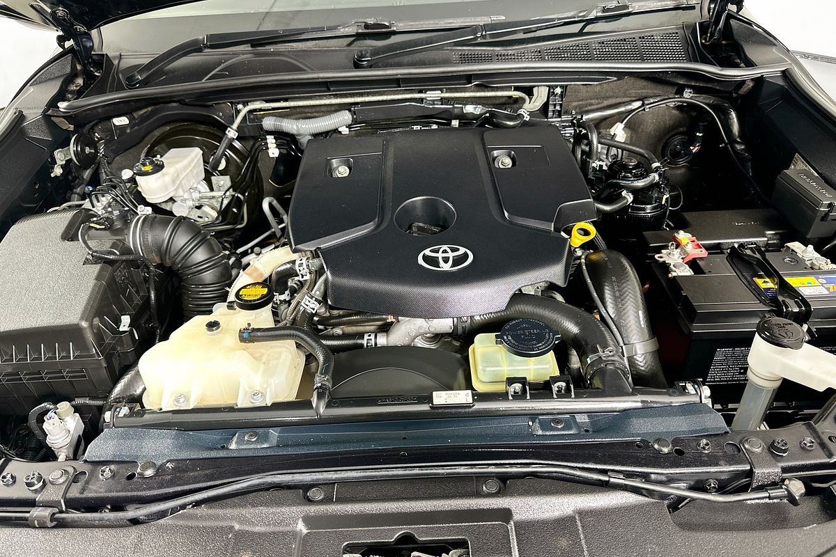 2016 Toyota FORTUNER CRUSADE GUN156R