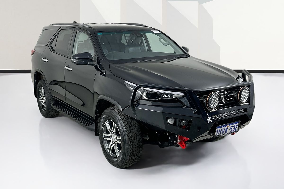 2022 Toyota FORTUNER GXL PREMIUM INTERIOR GUN156R