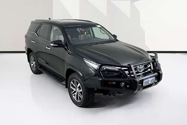 2016 Toyota FORTUNER CRUSADE GUN156R