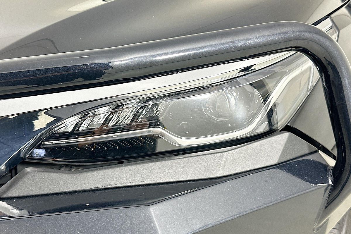 2022 Toyota FORTUNER GXL PREMIUM INTERIOR GUN156R
