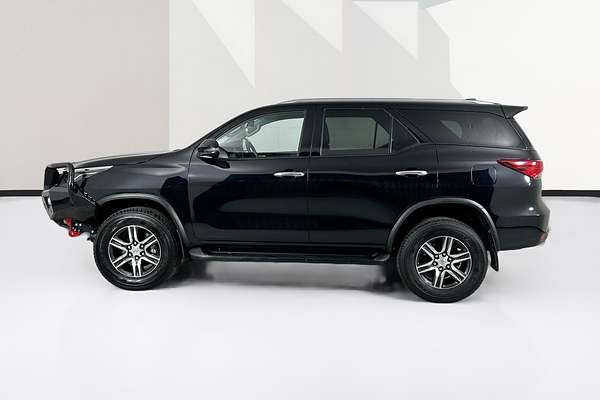 2022 Toyota FORTUNER GXL PREMIUM INTERIOR GUN156R