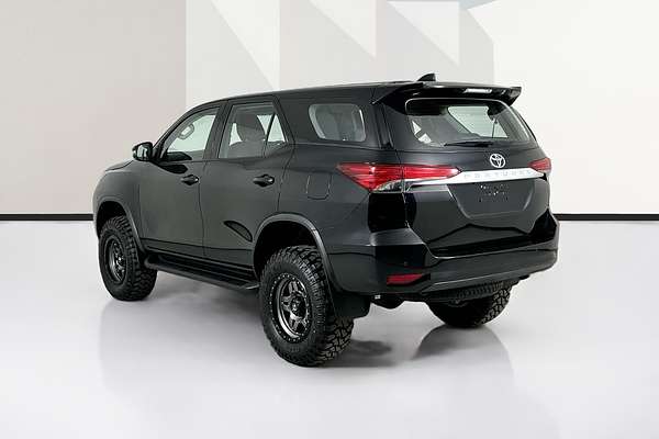 2023 Toyota Fortuner GX GUN156R