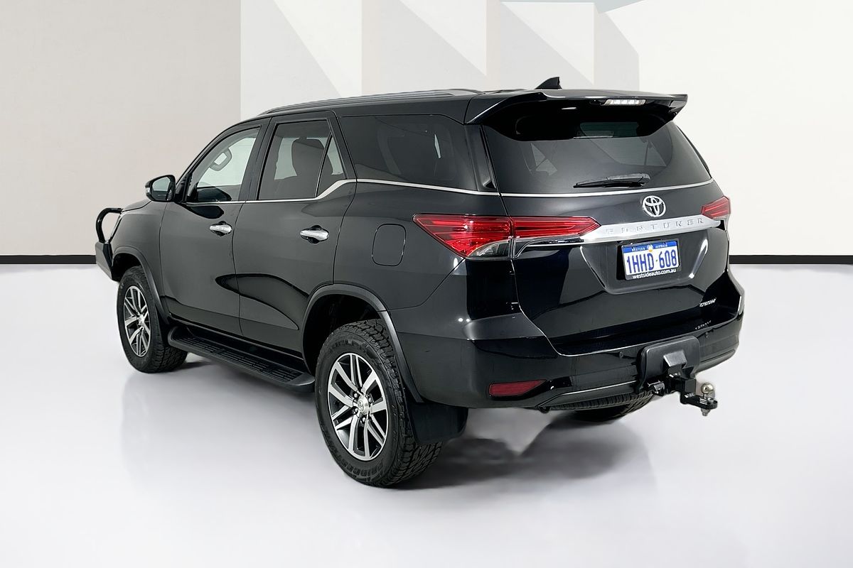 2016 Toyota FORTUNER CRUSADE GUN156R