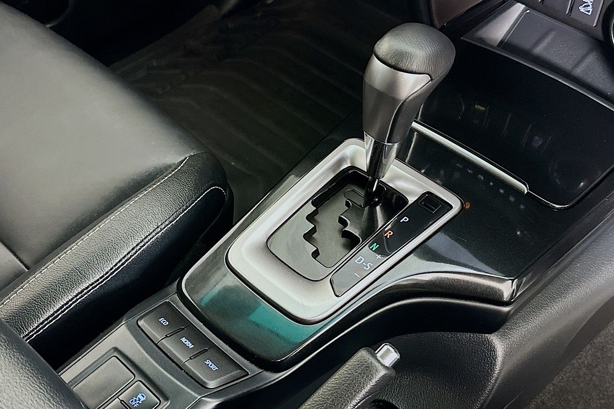 2023 Toyota FORTUNER GXL PREMIUM INTERIOR GUN156R