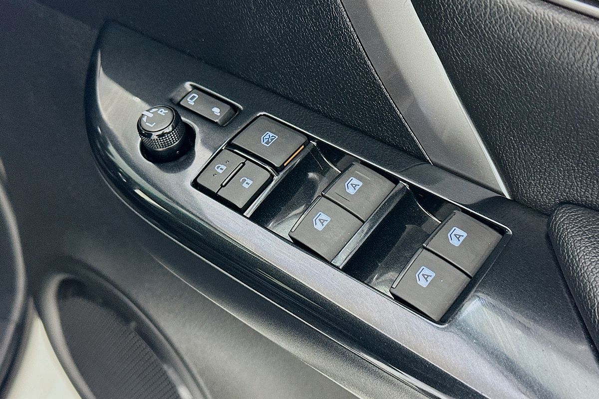 2023 Toyota FORTUNER GXL PREMIUM INTERIOR GUN156R