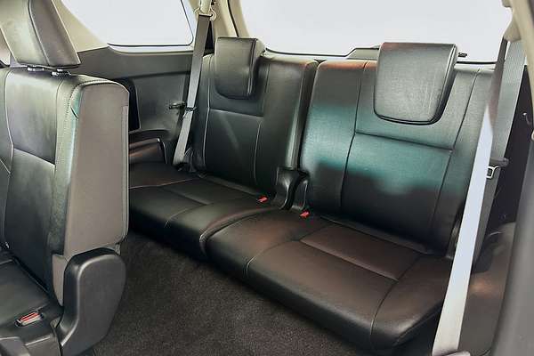 2023 Toyota FORTUNER GXL PREMIUM INTERIOR GUN156R