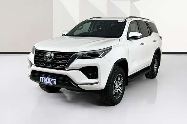 2023 Toyota FORTUNER GXL PREMIUM INTERIOR GUN156R