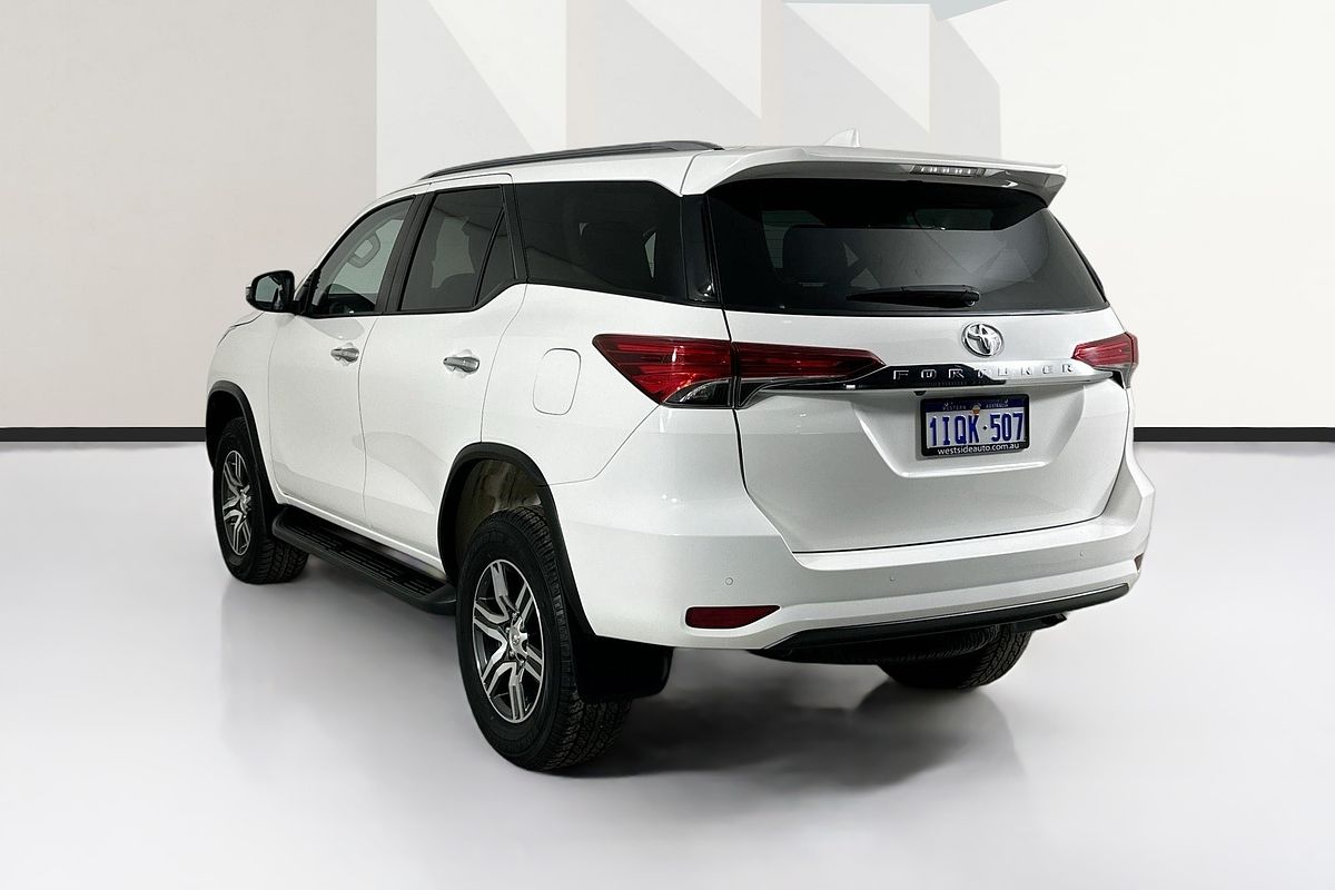 2023 Toyota FORTUNER GXL PREMIUM INTERIOR GUN156R