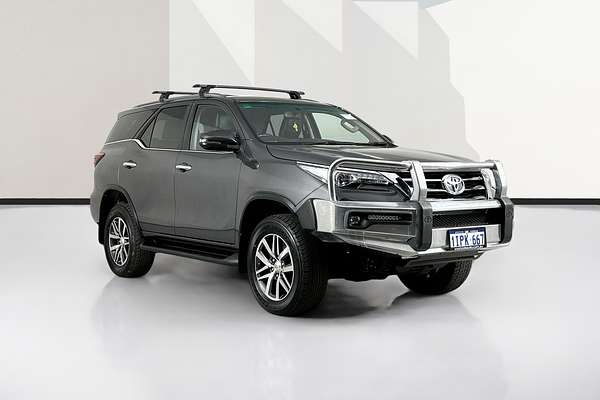 2019 Toyota FORTUNER CRUSADE GUN156R