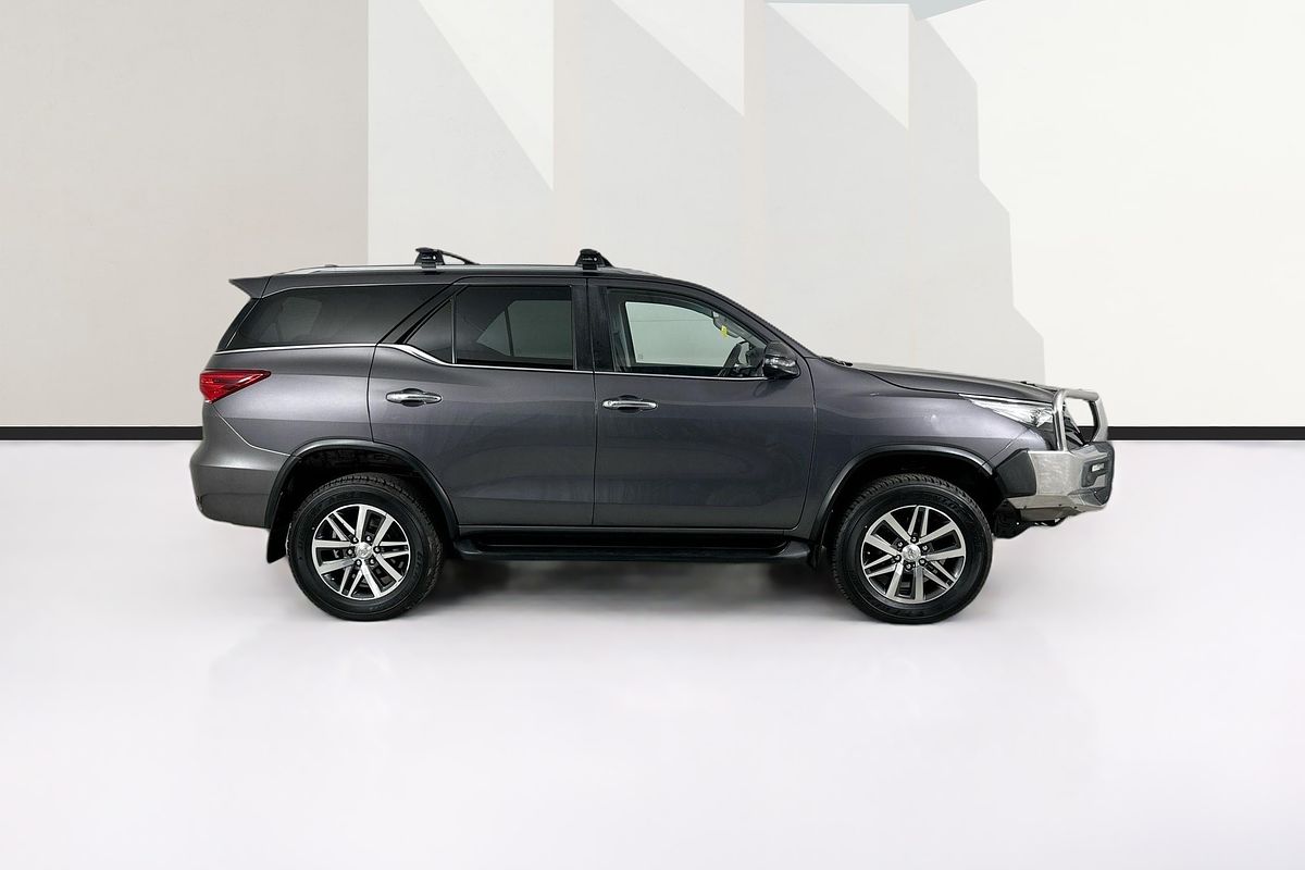 2019 Toyota FORTUNER CRUSADE GUN156R