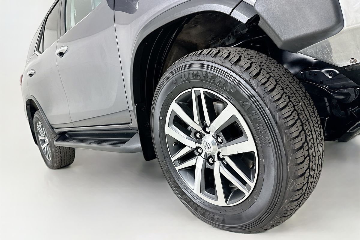 2019 Toyota FORTUNER CRUSADE GUN156R