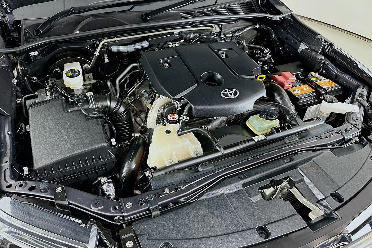 2019 Toyota FORTUNER CRUSADE GUN156R