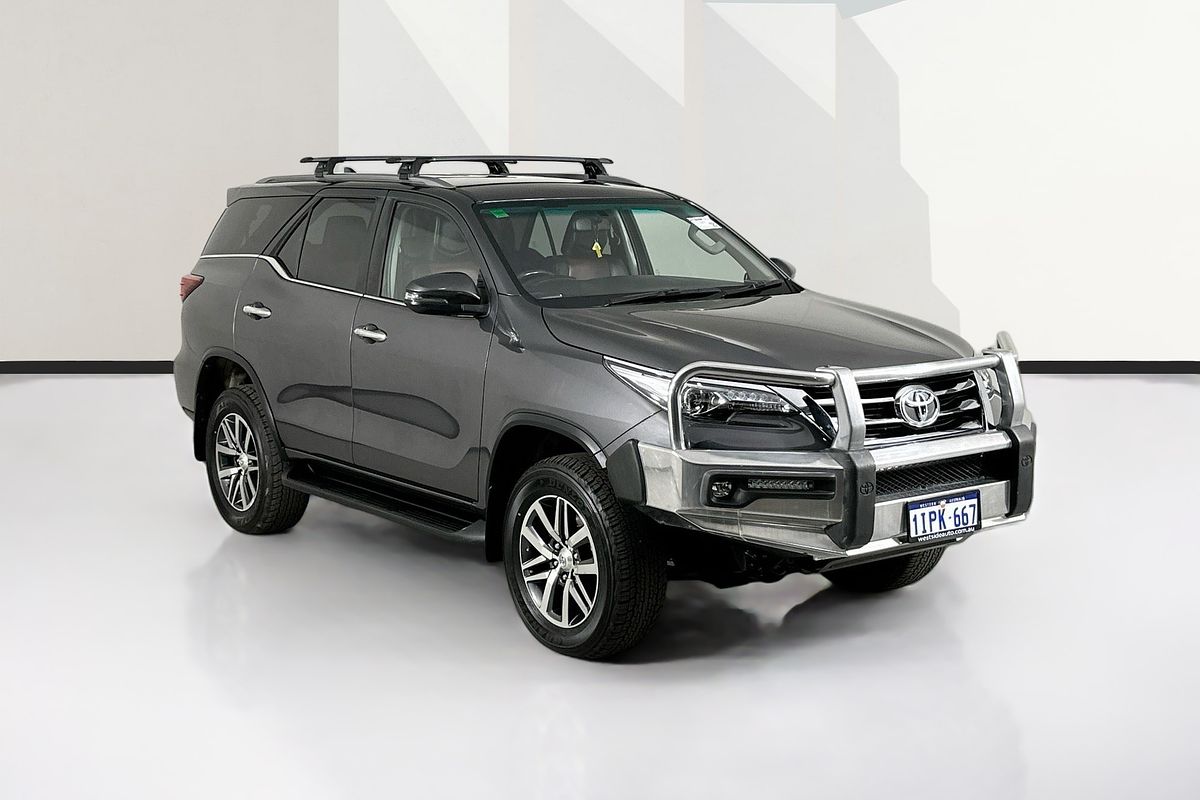 2019 Toyota FORTUNER CRUSADE GUN156R