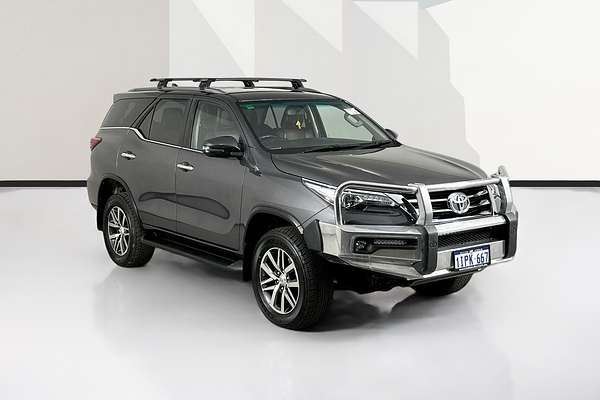2019 Toyota FORTUNER CRUSADE GUN156R