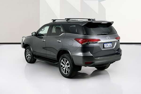 2019 Toyota FORTUNER CRUSADE GUN156R