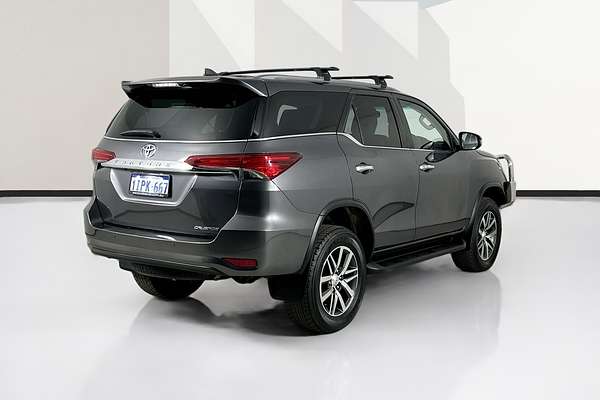 2019 Toyota FORTUNER CRUSADE GUN156R