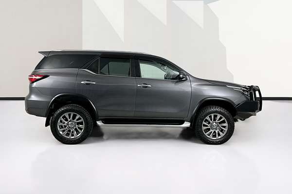 2020 Toyota FORTUNER CRUSADE GUN156R