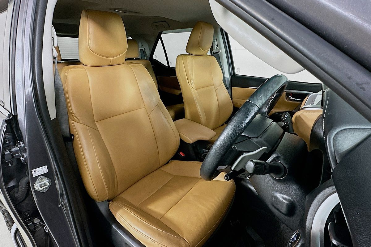 2020 Toyota FORTUNER CRUSADE GUN156R