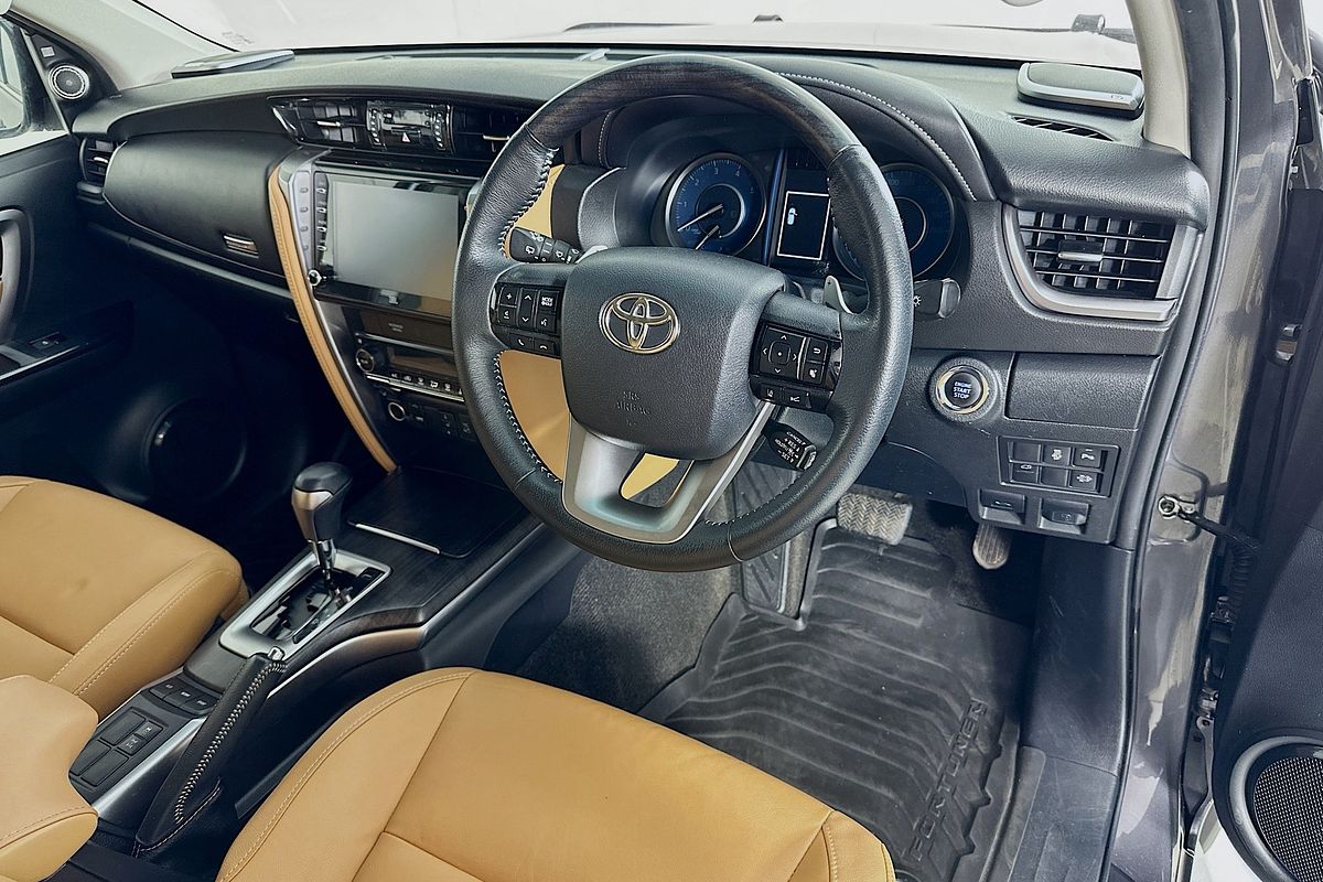2020 Toyota FORTUNER CRUSADE GUN156R