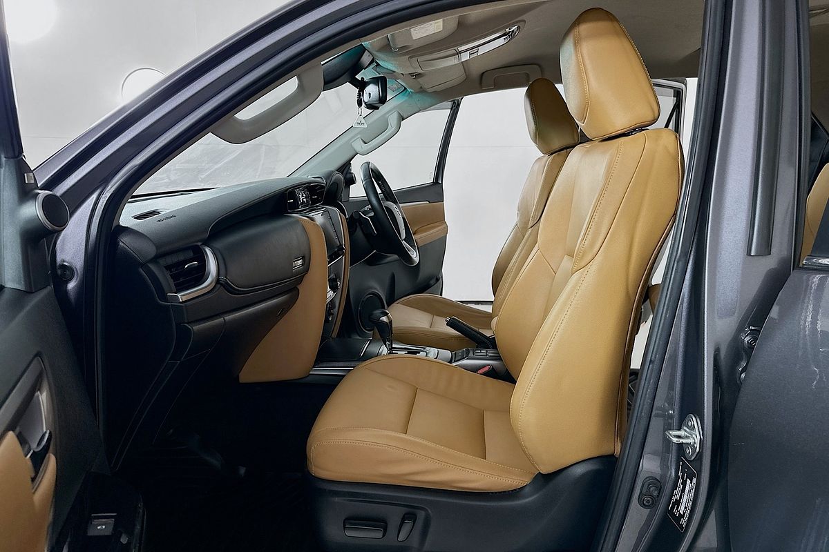 2020 Toyota FORTUNER CRUSADE GUN156R