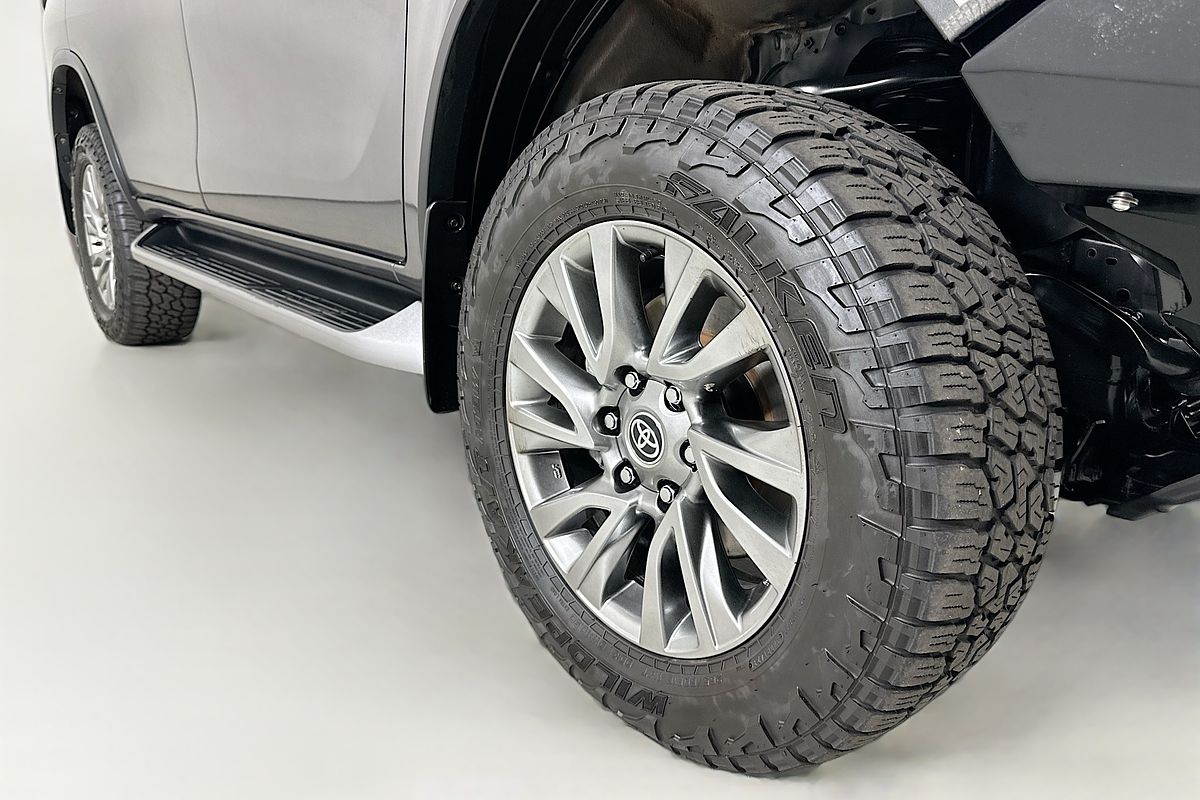 2020 Toyota FORTUNER CRUSADE GUN156R