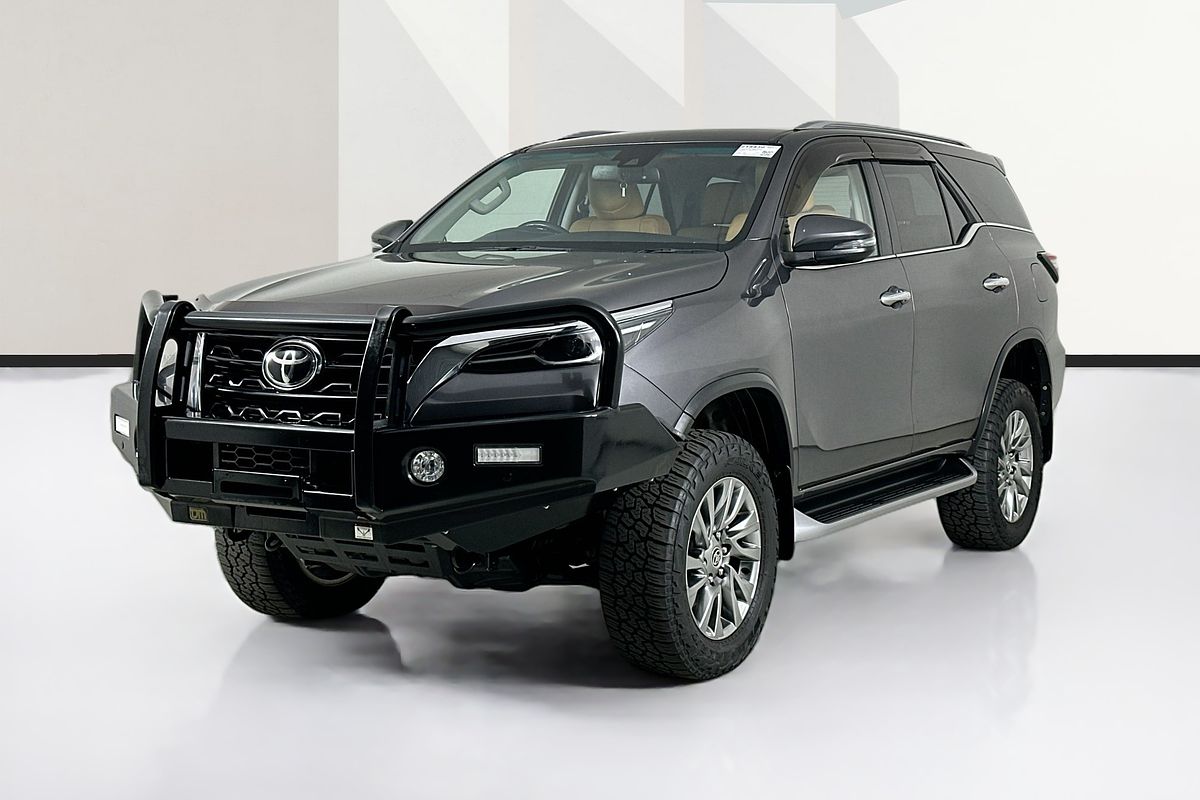 2020 Toyota FORTUNER CRUSADE GUN156R