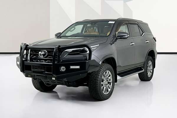 2020 Toyota FORTUNER CRUSADE GUN156R