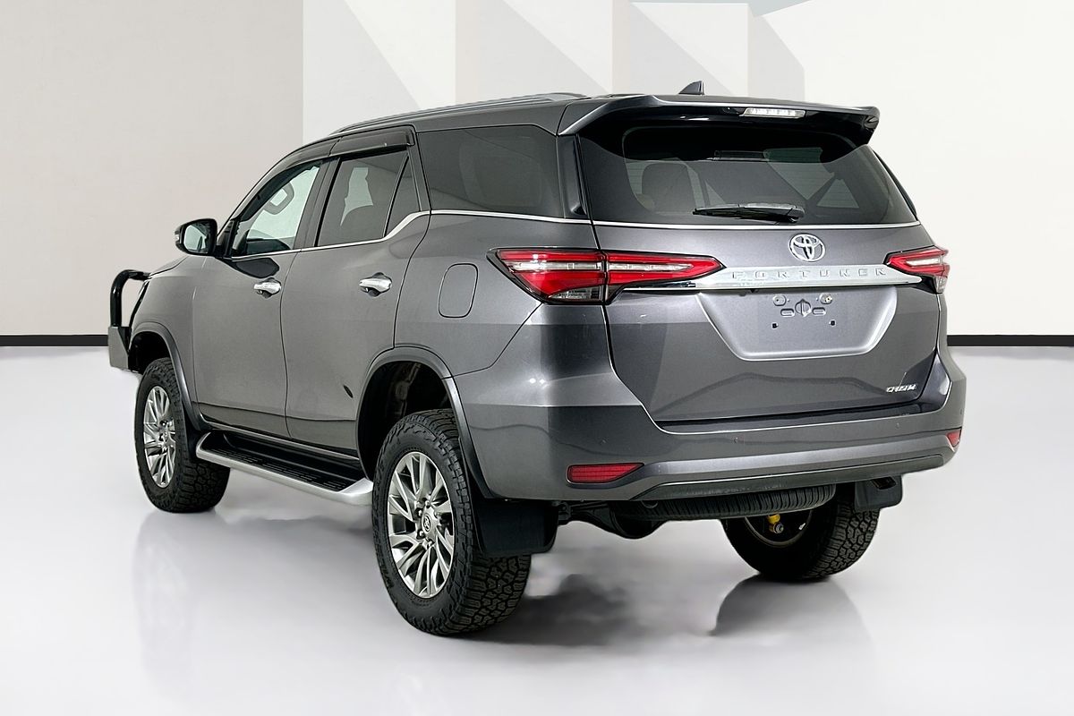 2020 Toyota FORTUNER CRUSADE GUN156R