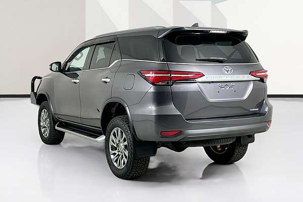 2020 Toyota FORTUNER CRUSADE GUN156R