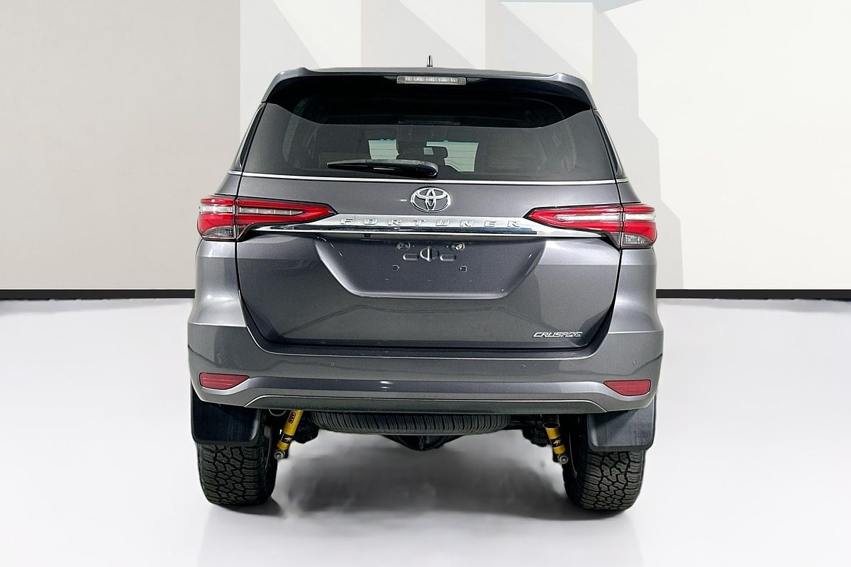 2020 Toyota FORTUNER CRUSADE GUN156R